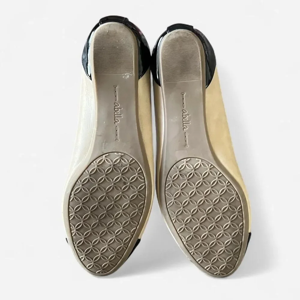 Abella Women's Tan and Black Ballet-shoes